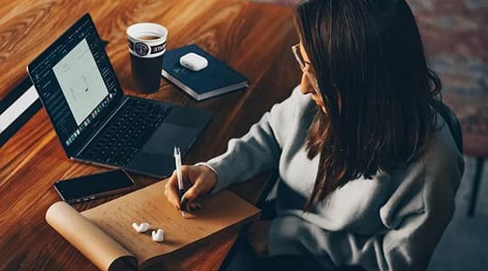 How Smart Startups Use Psychology to Build Irresistible Brands